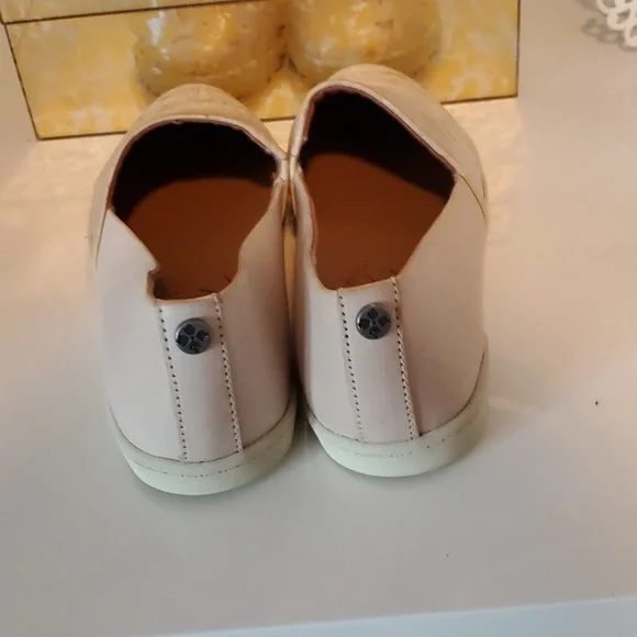 Tooled leather Patricia Nash slipons. Buff color, size 8M - Picture 3 of 5